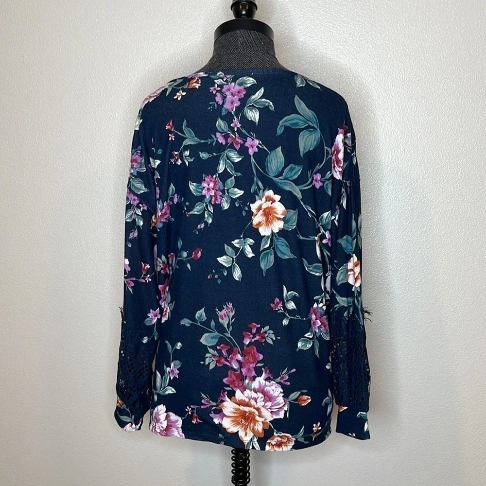 Nwt Indigo Rose Floral Tie Front Lace Trim Sleeves Top Size Large